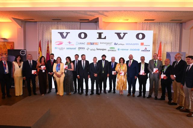 L�pez Miras anuncia una campa&ntilde;a con Froet para atraer j�venes al sector del transporte y cubrir la falta de conductores, Foto 4