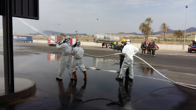 Servicios de emergencias municipales participan en el operativo de coordinación con la simulación de un accidente químico - 1, Foto 1