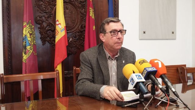 Abierto el plazo de presentación de los bonos de transporte público para las ayudas a lorquinos que estudian en Universidades de la Región - 1, Foto 1