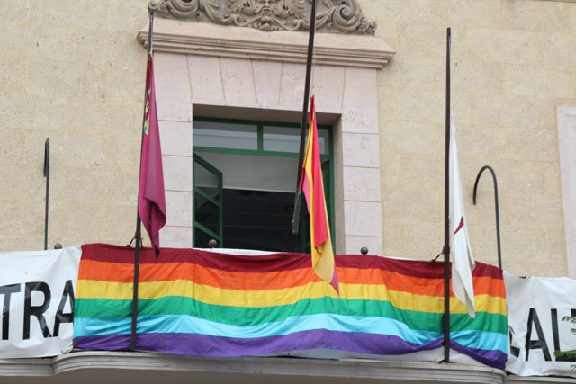Cambiemos Murcia lamenta que la bandera arco iris no ondee en el Ayuntamiento