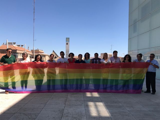 Torre-Pacheco iza la bandera del Orgullo - 2017 - 1, Foto 1