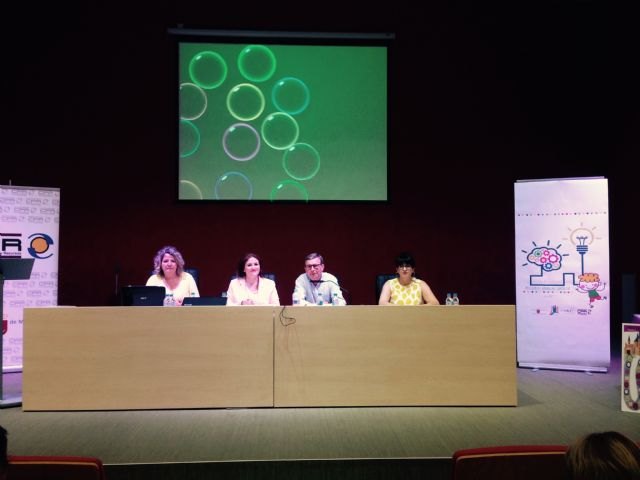 240 docentes de la Región reciben formación en inteligencia emocional en Lorca - 1, Foto 1