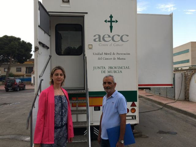 La unidad móvil de prevención del cáncer de mama realizará decenas de mamografías entre hoy y mañana en San Javier - 1, Foto 1