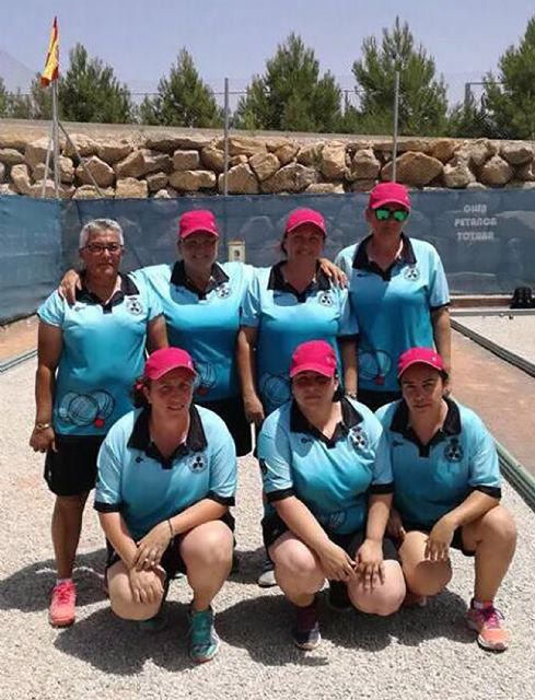 El equipo femenino del club de petanca 'La Salceda', campeón de la liga regional - 2, Foto 2