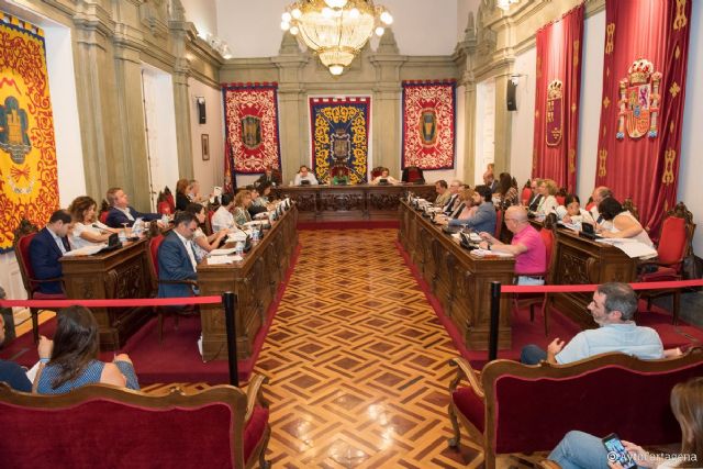 El pleno se declara unánimemente a favor de la igualdad con motivo del Día Internacional del Orgullo LGTBI - 1, Foto 1