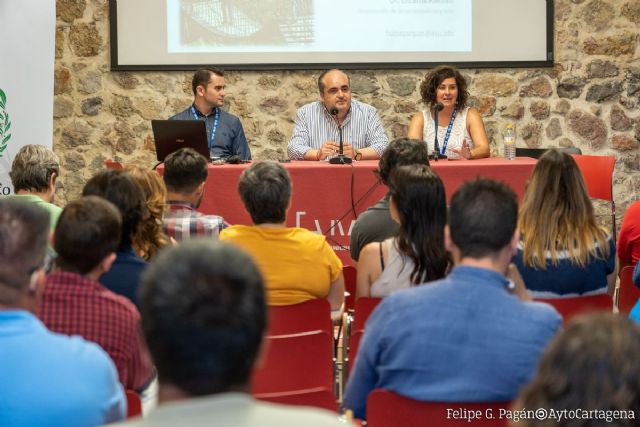 El Ayuntamiento de Cartagena se pone al día en los nuevos requisitos y especificaciones de los parques infantiles - 1, Foto 1