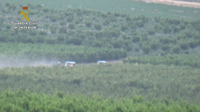 La Guardia Civil desarticula un grupo delictivo dedicado a explotar a trabajadores extranjeros - 1, Foto 1