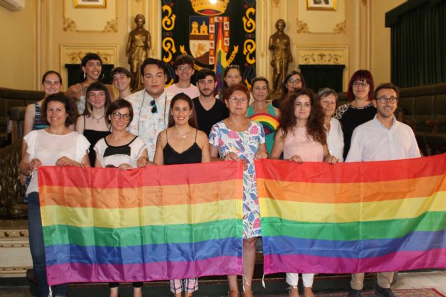 Jumilla colocará por quinto año la bandera del orgullo LGTBI+ en el balcón del Ayuntamiento - 2, Foto 2