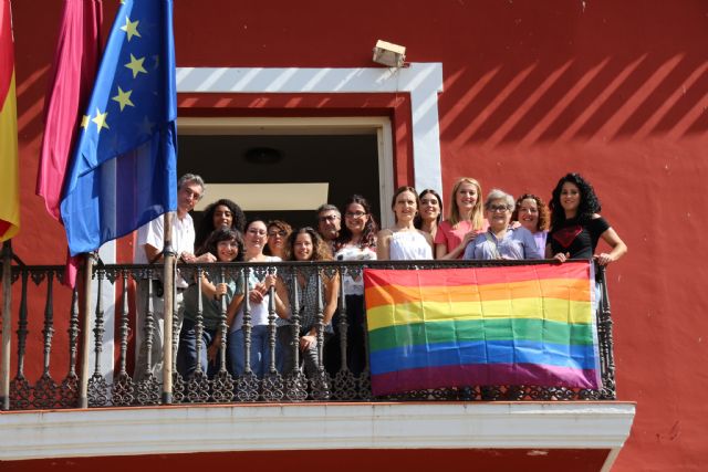 El Ayuntamiento de Alhama se suma al da del Orgullo LGTBIQ, Foto 4