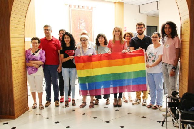 El Ayuntamiento de Alhama se suma al da del Orgullo LGTBIQ, Foto 7