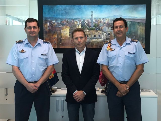 El Alcalde de Torre Pacheco, Antonio León recibe al actual Coronel Director de la AGA, Miguel Iborra - 1, Foto 1