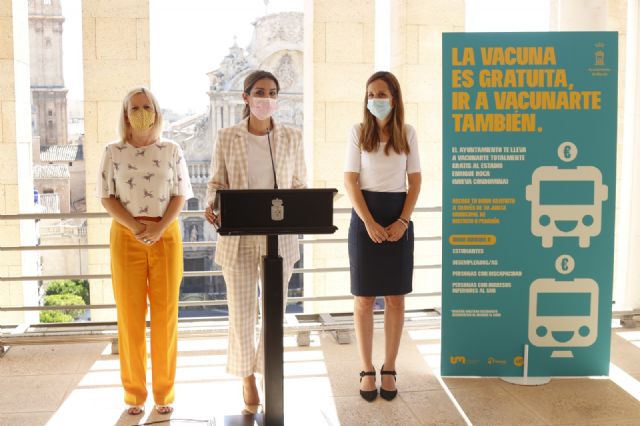 El Ayuntamiento de Murcia ofrece transporte gratuito a determinados colectivos para vacunarse en el Estadio Enrique Roca - 2, Foto 2
