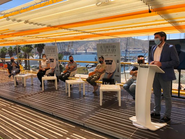 Antonio Luengo subraya el maridaje entre los buenos productos del mar y la buena cocina en el foro gastronómico celebrado en Cartagena - 1, Foto 1