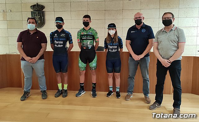 Tres ciclistas totaneros competirán con la Selección Murciana en el Campeonato de España Escolar de MTB, Foto 1