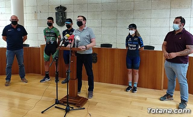 Tres ciclistas totaneros competirán con la Selección Murciana en el Campeonato de España Escolar de MTB, Foto 2