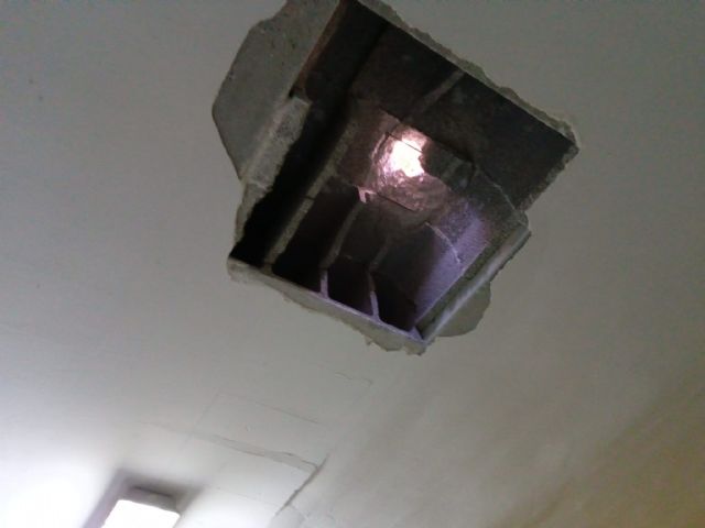 El PSOE de San Javier denuncia que la obra de la Avenida Aviación Española hace un agujero en un parking - 2, Foto 2