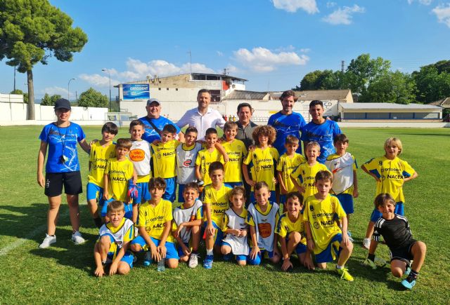 Cerca de un centenar de niños participan esta semana en el Campus de Fútbol y Fútbol Sala Miguel Ángel Ferrer ‘Mista’ - 1, Foto 1