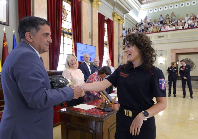 13 agentes y 14 conductores se incorporan a las plantillas de Policía Local y Bomberos - 2, Foto 2