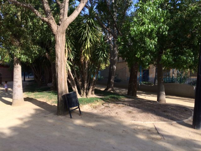 El PSOE reclama un plan de actuaciones para mejorar el parque infantil Pediatra Diego Pallarés Cachá - 5, Foto 5