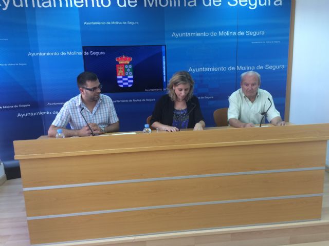 El Ayuntamiento de Molina de Segura firma una adenda al convenio de colaboración con Cáritas para atención a inmigrantes, transeúntes y otros colectivos - 2, Foto 2