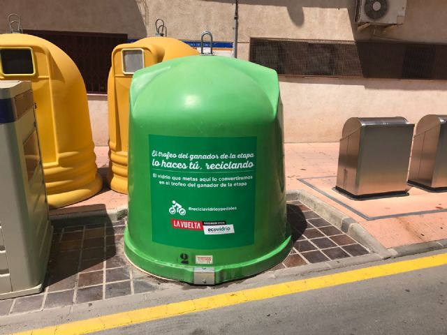 Ecovidrio y el Ayuntamiento de Alhama animan a los vecinos a participar en el trofeo reciclado para La Vuelta, Foto 1