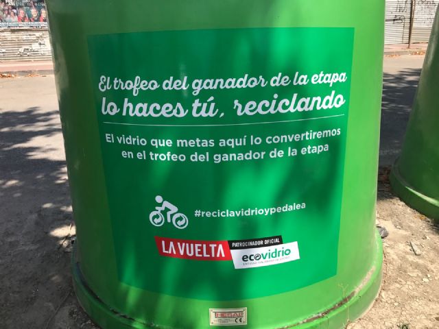 Ecovidrio y el Ayuntamiento de Alhama animan a los vecinos a participar en el trofeo reciclado para La Vuelta, Foto 2