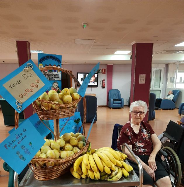 Los mayores de las residencias celebran el Día de los abuelos con un desayuno saludable - 1, Foto 1