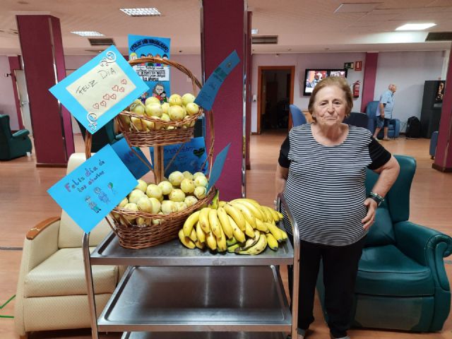 Los mayores de las residencias celebran el Día de los abuelos con un desayuno saludable - 2, Foto 2
