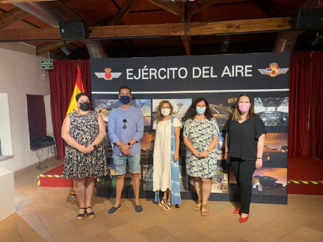 La senadora socialista Lourdes Retuerto subraya el ambicioso plan de inversiones del Gobierno de España en San Javier - 2, Foto 2