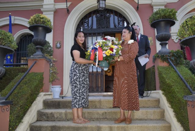 En los jardines del edificio del Consulado de Filipina en Sevilla se celebraron la entrega de los Premios Llave Corazón de Triana - 1, Foto 1