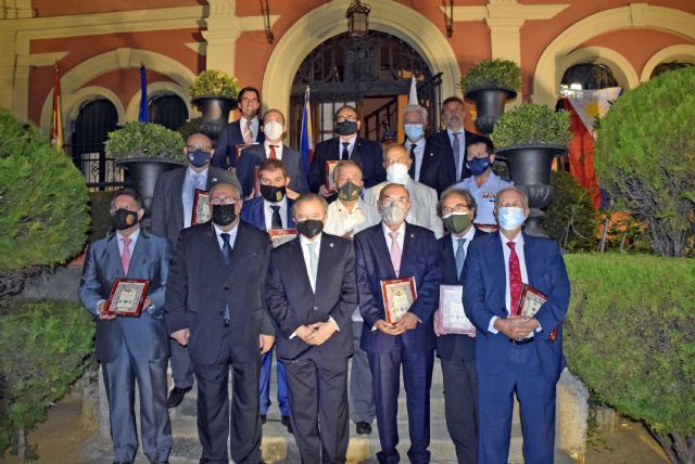 En los jardines del edificio del Consulado de Filipina en Sevilla se celebraron la entrega de los Premios Llave Corazón de Triana - 4, Foto 4