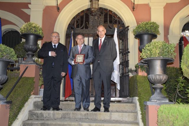 En los jardines del edificio del Consulado de Filipina en Sevilla se celebraron la entrega de los Premios Llave Corazón de Triana - 5, Foto 5