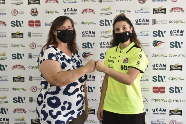 Cristina seguirá defendiendo la portería del STV Roldán - 1, Foto 1