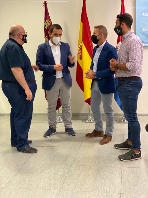 El Alcalde de Torre Pacheco se reúne con el Diputado del Grupo Socialista miembro la Comisión de Deportes del Congreso - 4, Foto 4