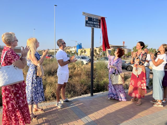 Desde ayer una calle de Águilas lleva por nombre Joaquin Martínez. Maestro y pintor - 1, Foto 1