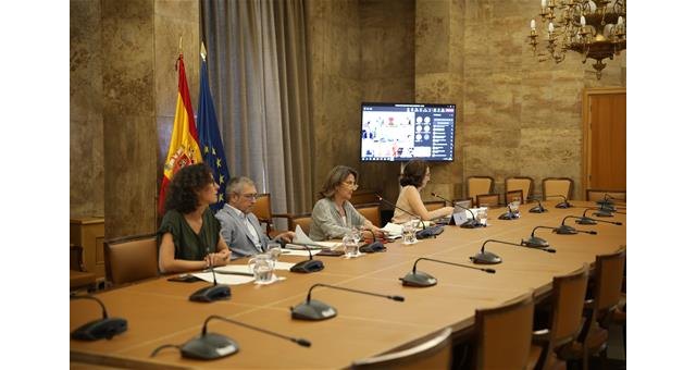 La Conferencia Sectorial aprueba las estrategias para la gestión de incendios forestales, la conservación del lobo y su coexistencia con la ganadería y el control del alga invasora - 1, Foto 1