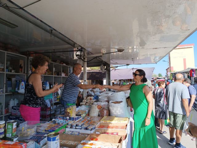 Más de 150 puestos componen los mercados semanales de Puerto Lumbreras y de La Estación  El Esparragal - 3, Foto 3