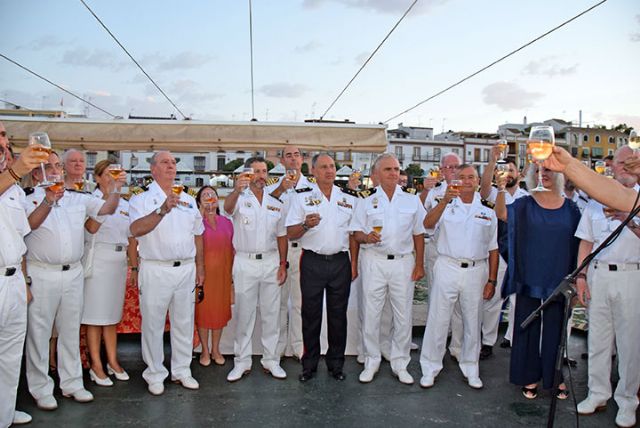 El Guadalquivir se abre al paso de la fiesta de la Virgen del Carmen - 4, Foto 4
