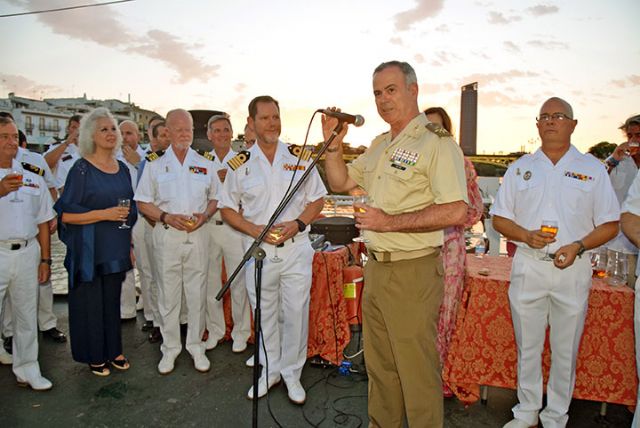 El Guadalquivir se abre al paso de la fiesta de la Virgen del Carmen - 5, Foto 5