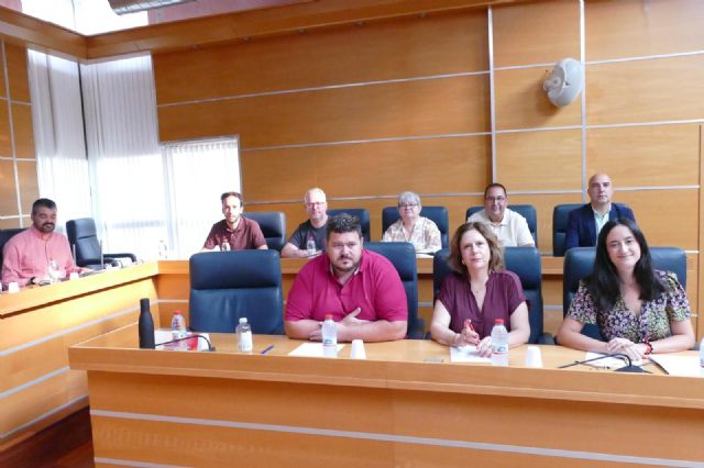 El PSOE denuncia que PP y VOX tumban las mociones contra el racismo y el maltrato animal y vetan a CCOO en el Pleno - 1, Foto 1