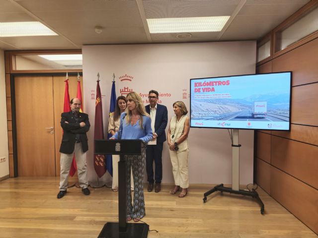 La iniciativa solidaria ´Kilómetros de Vida´ busca convertir el centro de Murcia en un símbolo de solidaridad para los niños pacientes oncológicos - 3, Foto 3