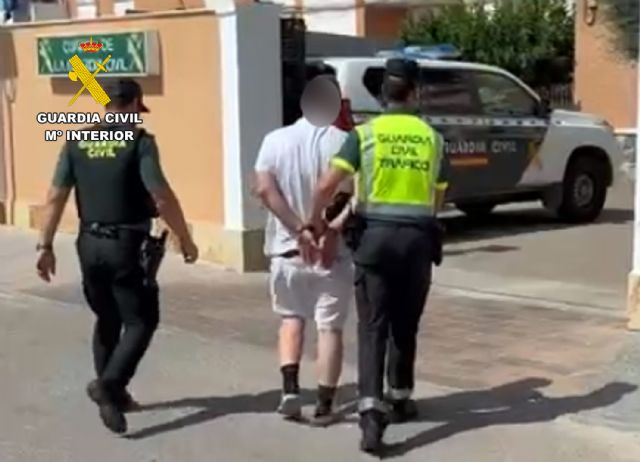 La Guardia Civil sorprende al conductor de un turismo mientras transportaba gran cantidad de cocaína - 3, Foto 3