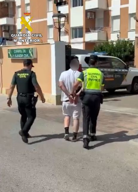 La Guardia Civil sorprende al conductor de un turismo mientras transportaba gran cantidad de cocaína - 5, Foto 5