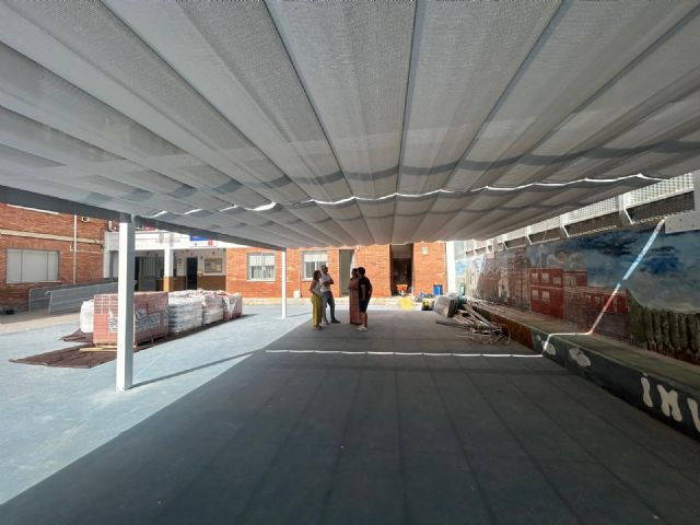 Nuevo impulso al Plan Sombra: el Ayuntamiento de Murcia extenderá 40 espacios de sombra a otros 12 centros educativos, beneficiando a más de 2.000 escolares - 2, Foto 2