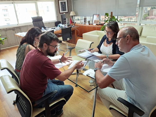 Educación mantiene una ronda de contactos con los sindicatos para analizar el nuevo decreto que reforzará la disciplina en las aulas - 4, Foto 4