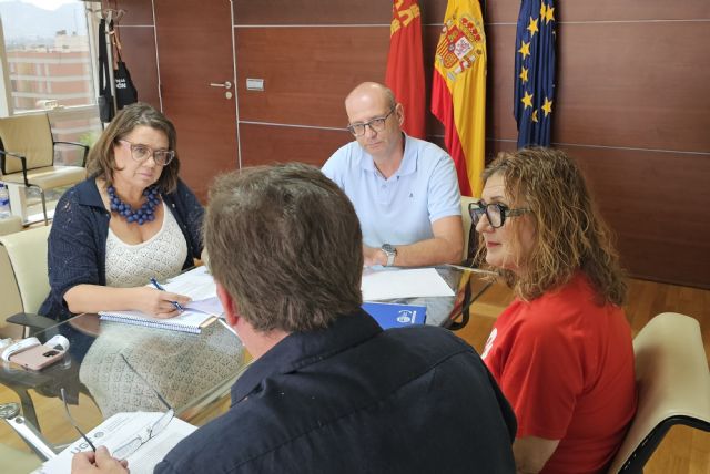 Educación mantiene una ronda de contactos con los sindicatos para analizar el nuevo decreto que reforzará la disciplina en las aulas - 5, Foto 5