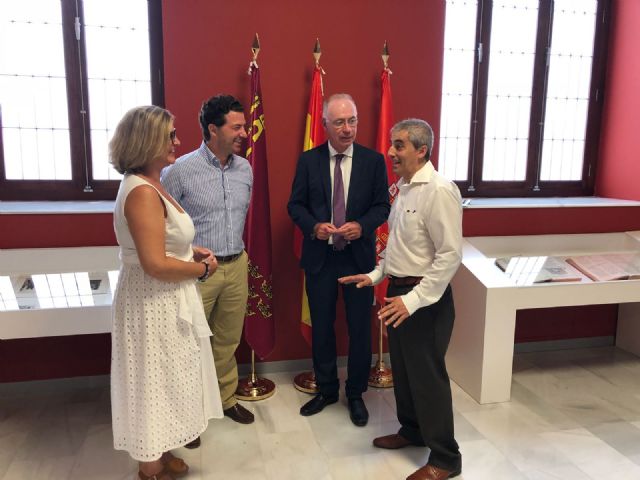 Un protocolo entre el Ayuntamiento, la FREMM y la Escuela de Arte permitirá convertir neumáticos usados en joyas y obras artísticas - 1, Foto 1