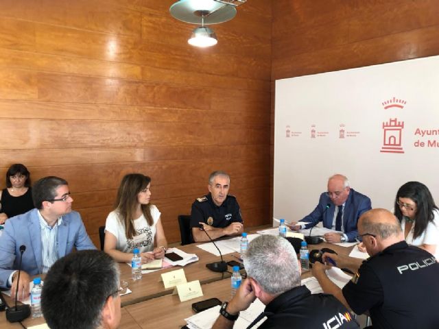 La totalidad de la plantilla de la Policía Local velará por la seguridad de los murcianos y turistas durante la Feria de Septiembre - 1, Foto 1