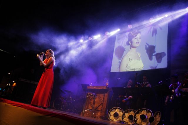 La plaza del Romea acoge esta noche un viaje de Murcia a México con 'Me nace del Corazón, homenaje a Rocío Dúrcal' - 1, Foto 1