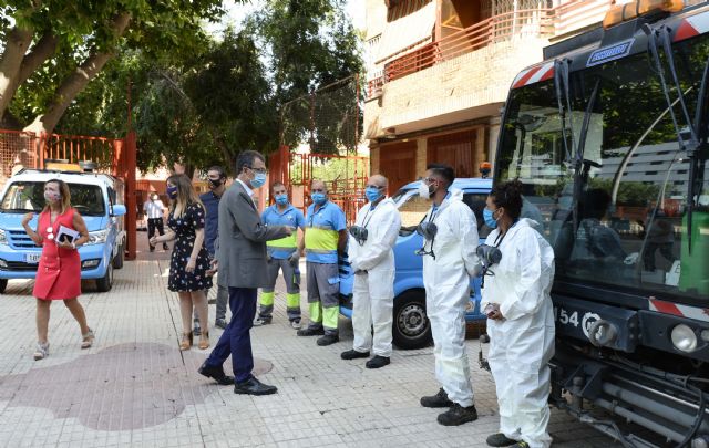 El Ayuntamiento despliega un dispositivo especial de desinfección en los centros educativos que mantendrá todo el curso - 1, Foto 1